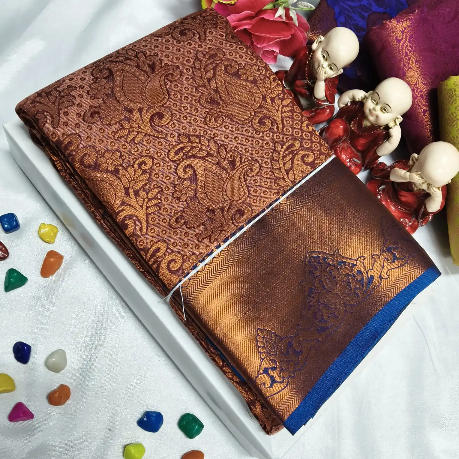 Vastharakala Royal Paisley Zari Brocade Soft Silk Saree